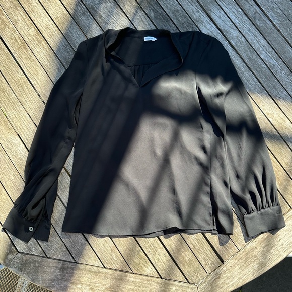 Filippa K V-neck chiffon pull on blouse - Picture 3 of 7